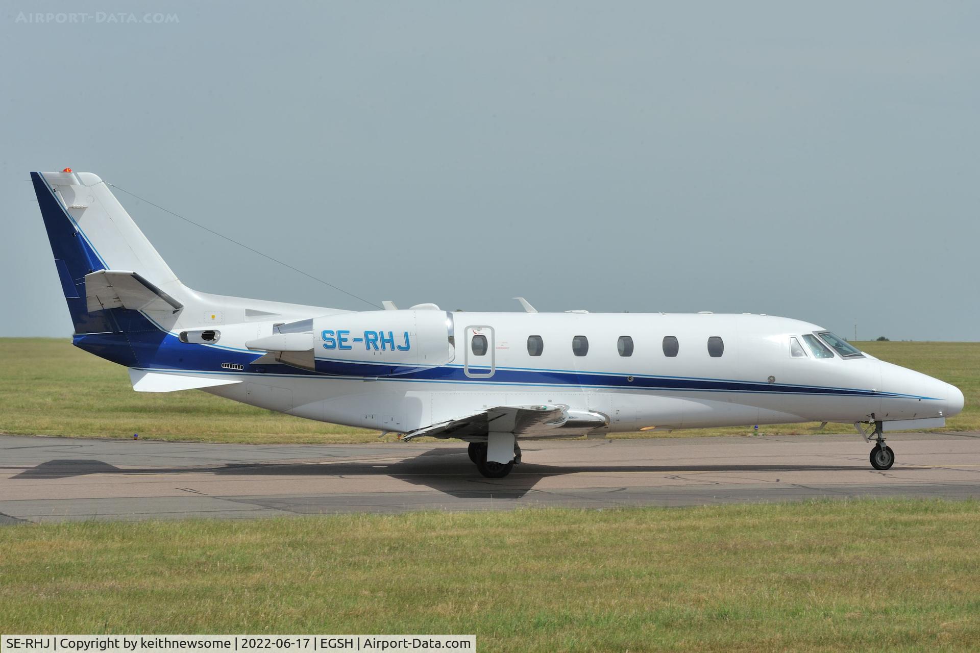 SE-RHJ, 2000 Cessna 560XL Citation Excel C/N 560-5078, Leaving Norwich for Germany.
