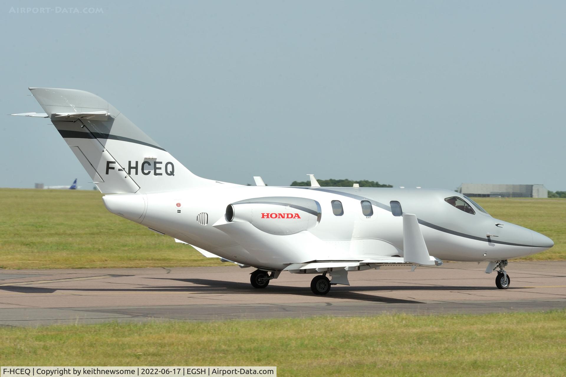 F-HCEQ, 2017 Honda HA-420 HondaJet C/N 42000090, Leaving Norwich.