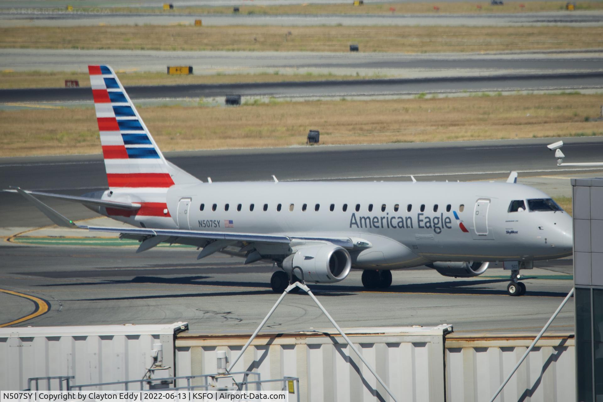 N507SY, 2021 Embraer ERJ-175 C/N 17000888, Sky Terrace SFO 2022.