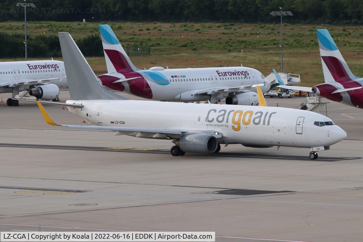 LZ-CGA, 2000 Boeing 737-809(SF) C/N 30664, Departure to Prague.