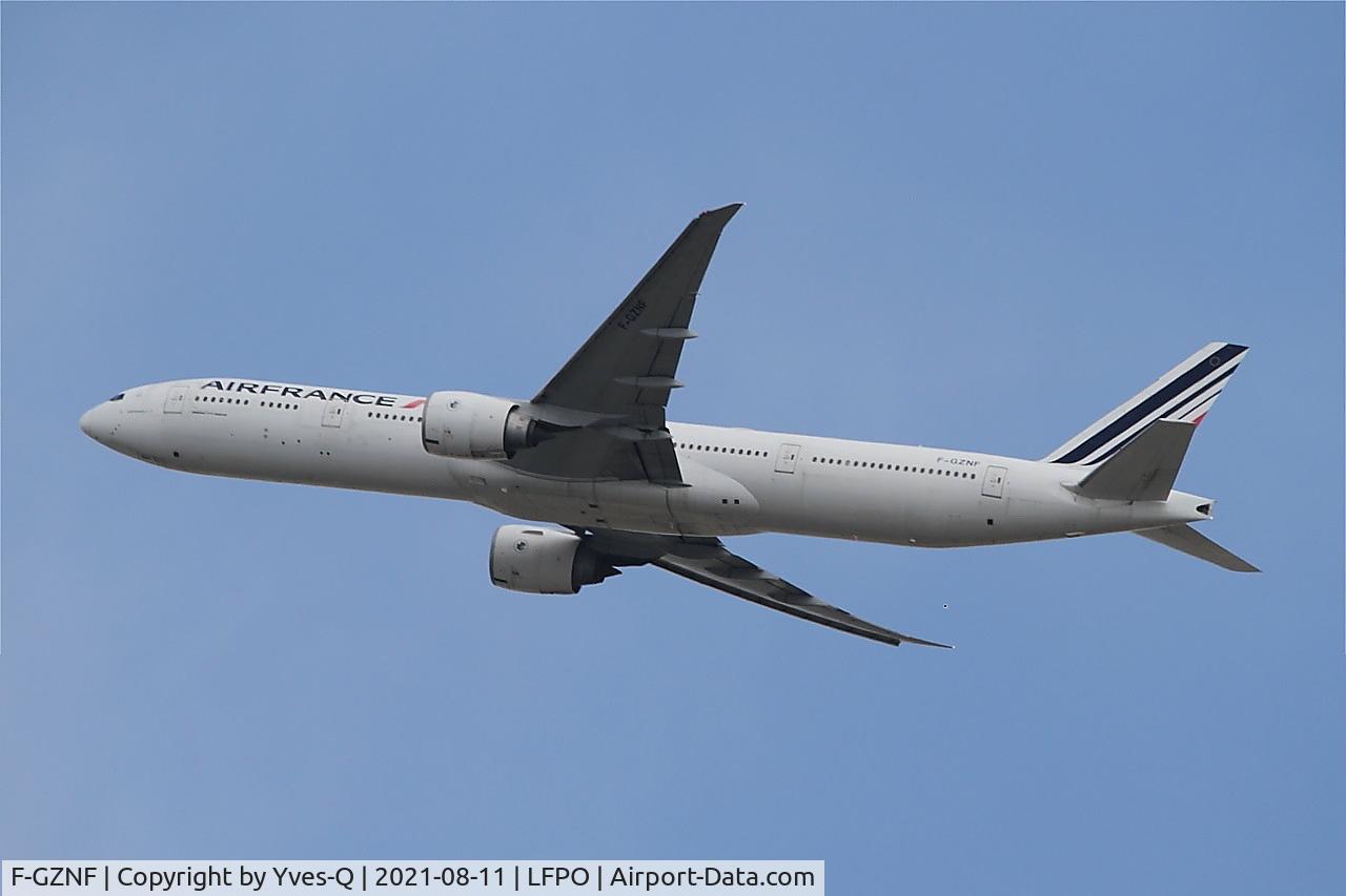 F-GZNF, 2009 Boeing 777-328/ER C/N 37433, Boeing 777-328ER, Climbing from rwy 24, Paris Orly airport (LFPO-ORY)