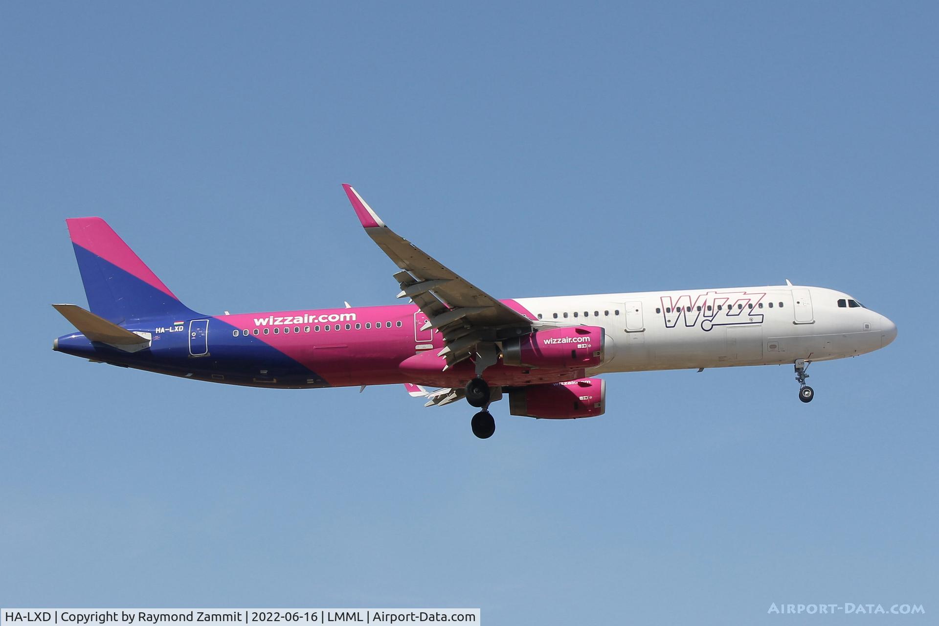 HA-LXD, 2016 Airbus A321-231 C/N 7032, A321 HA-LXD Wizzair