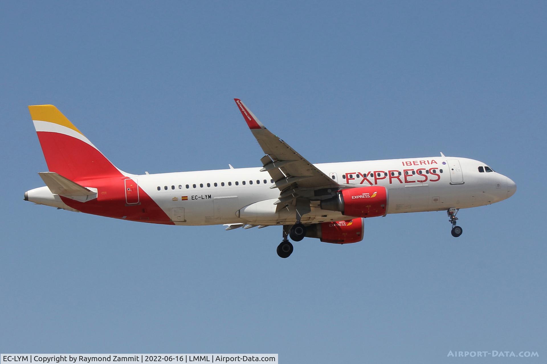 EC-LYM, 2013 Airbus A320-216 C/N 5815, A320 EC-LYM Iberia Express