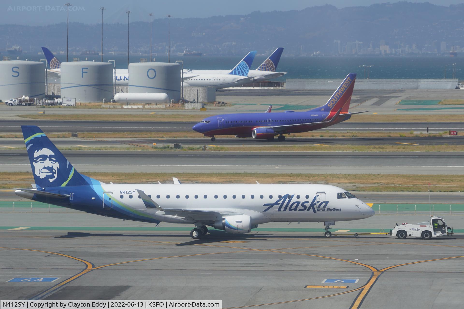 N412SY, 2022 Embraer ERJ-170-200 LR C/N 17000908, Sky Terrace SFO 2022.