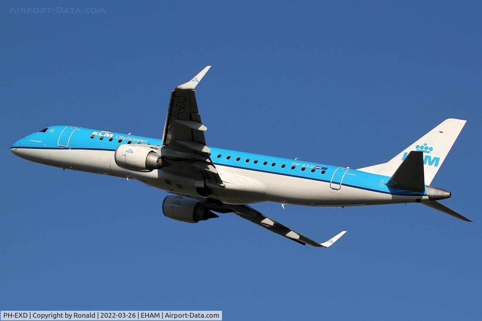 PH-EXD, 2014 Embraer 190LR (ERJ-190-100LR) C/N 19000661, at spl