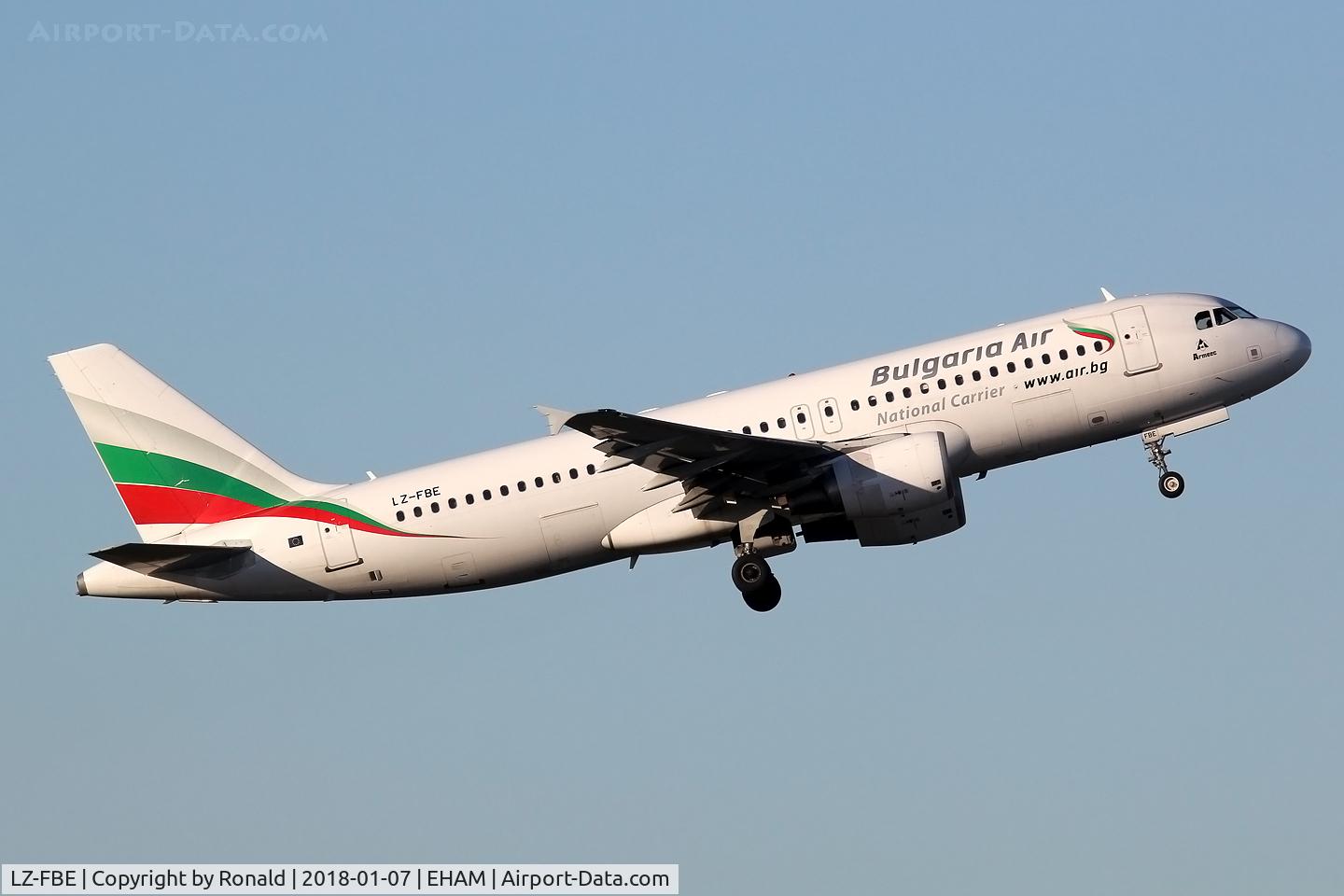 LZ-FBE, 2009 Airbus A320-214 C/N 3780, at spl