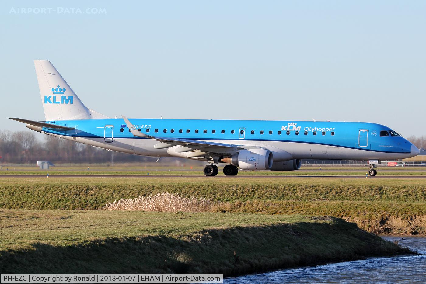 PH-EZG, 2009 Embraer 190LR (ERJ-190-100LR) C/N 19000315, at spl