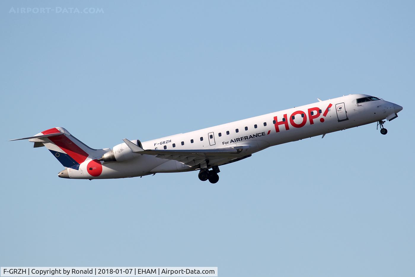 F-GRZH, 2003 Bombardier CRJ-702 (CL-600-2C10) Regional Jet C/N 10089, at spl