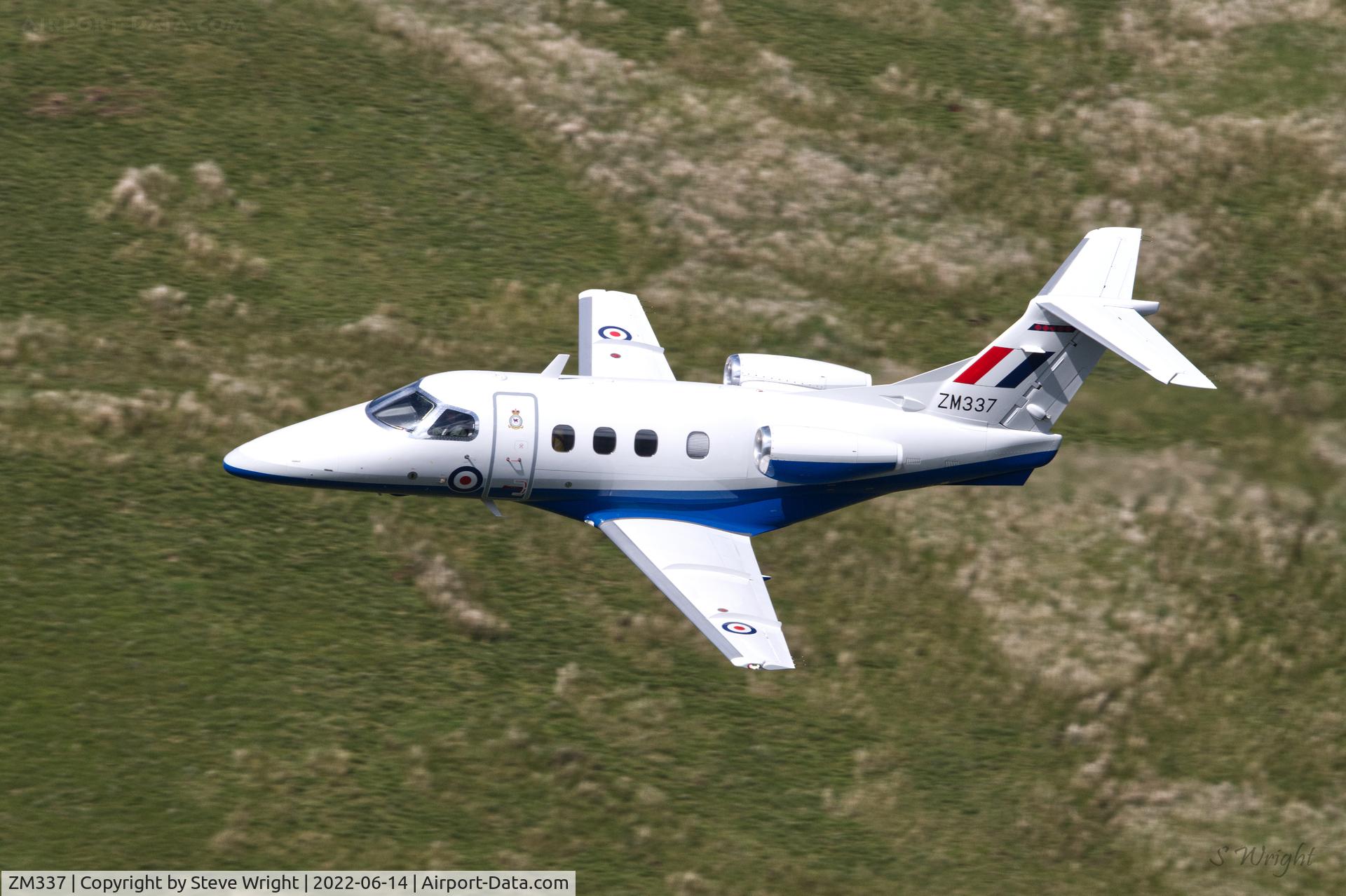 ZM337, 2017 Embraer EMB-500 Phenom 100 C/N 50000386, Bwlch Oerdrws Mach Loop Wales