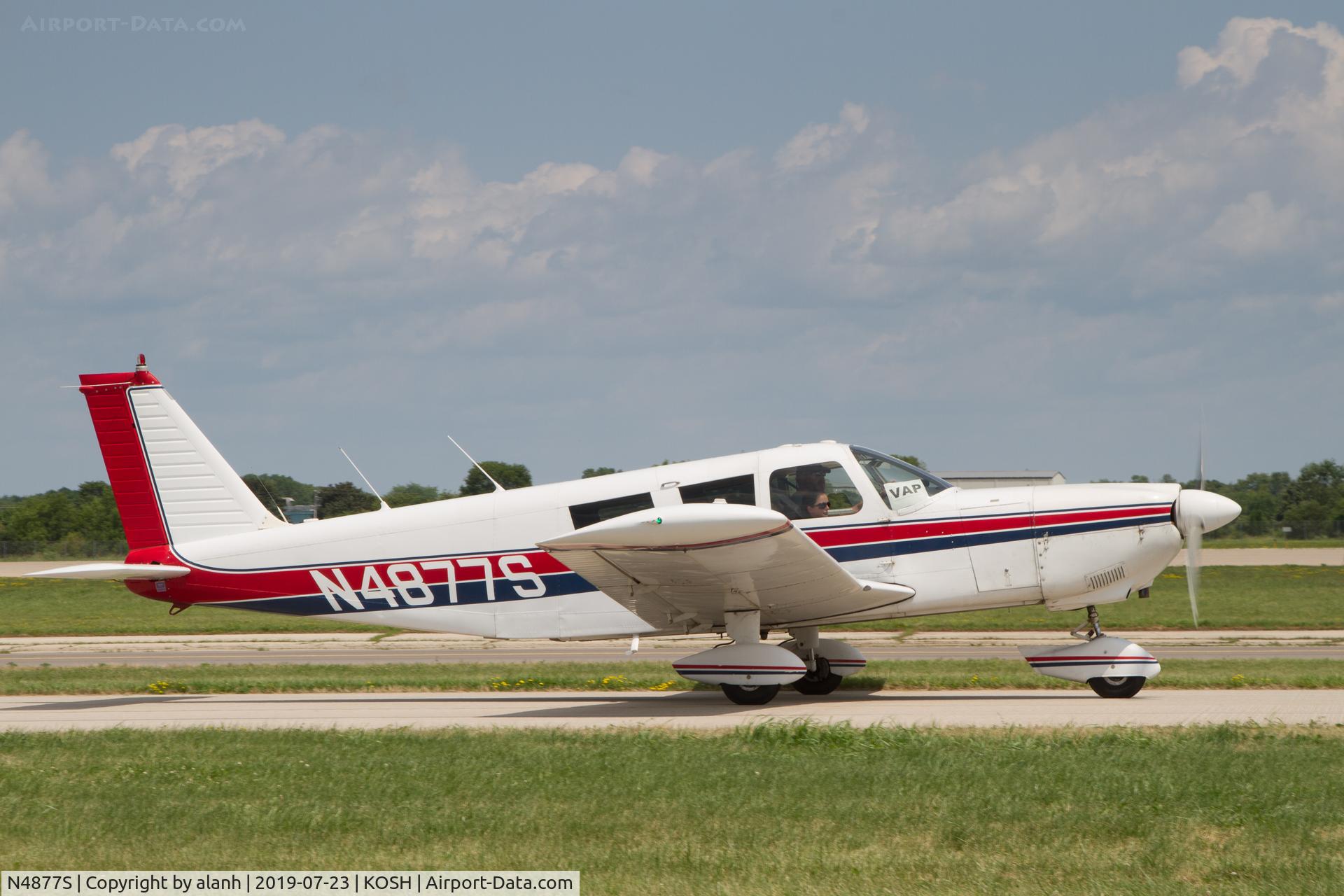N4877S, 1970 Piper PA-32-260 Cherokee Six C/N 32-7100001, At AirVenture 2019