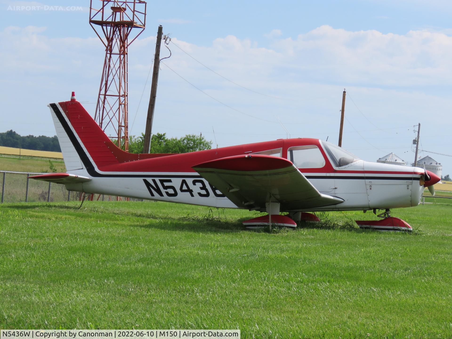 N5436W, 1962 Piper PA-28-160 Cherokee C/N 28-512, Parked