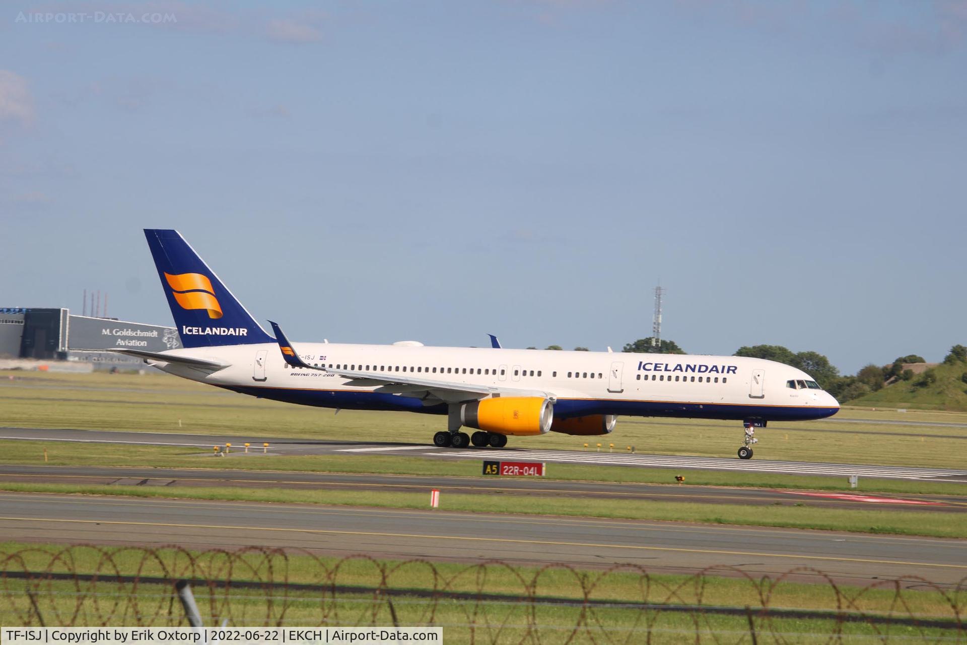 TF-ISJ, 1999 Boeing 757-256 C/N 26249, TF-ISJ taking off rw 22R