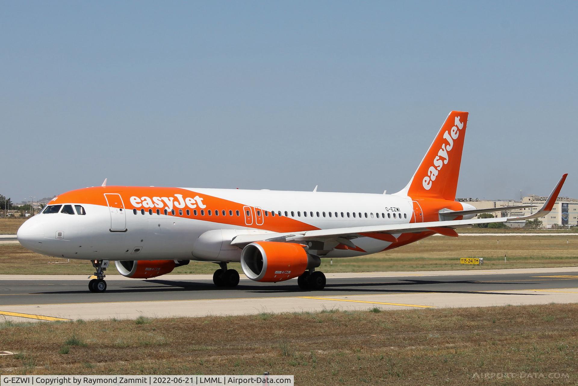 G-EZWI, 2013 Airbus A320-214 C/N 5592, A320 G-EZWI Easyjet