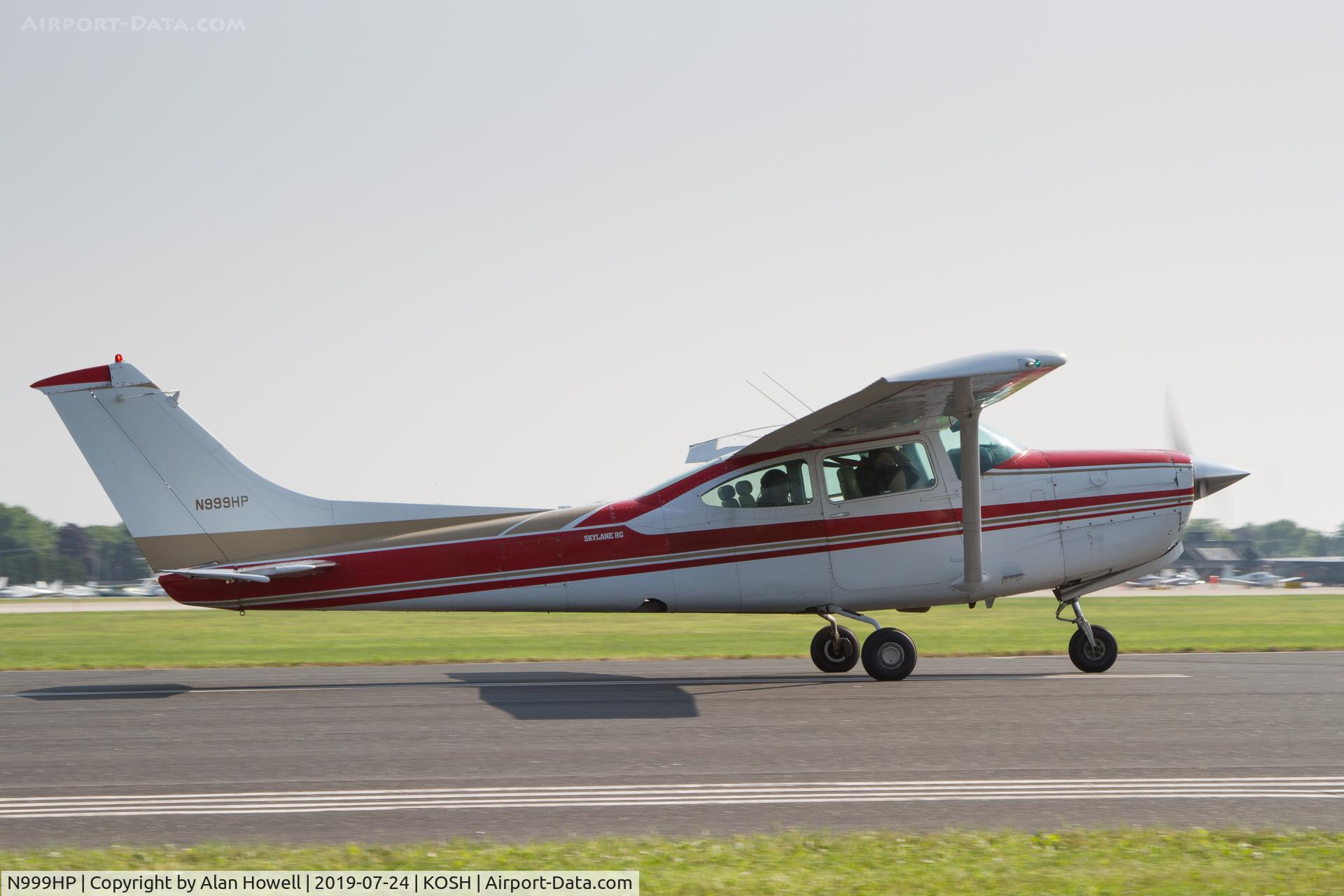 N999HP, 1980 Cessna 182RG Skylane C/N R182-01576, At AirVenture 2019