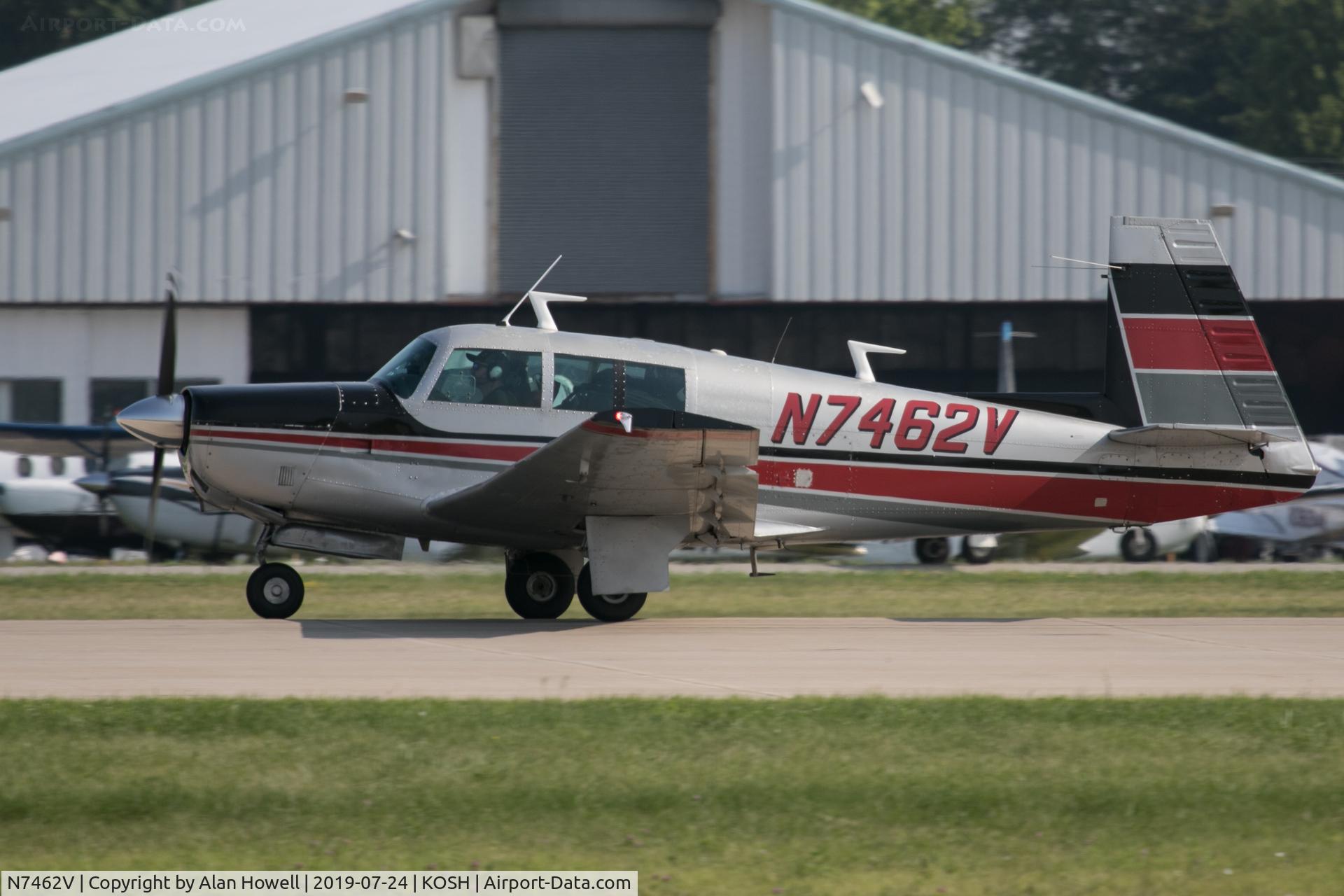 N7462V, 1975 Mooney M20F Executive C/N 22-1239, At AirVenture 2019