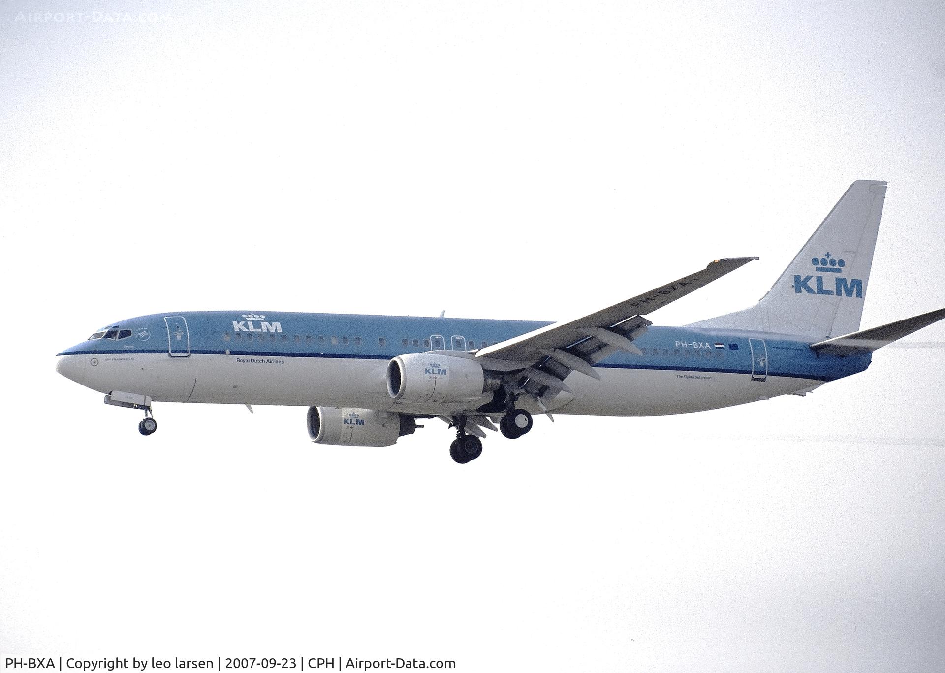 PH-BXA, 1998 Boeing 737-8K2 C/N 29131, Copenhagen 23.9.2007