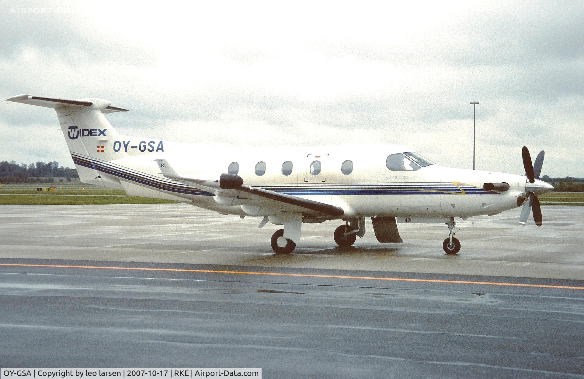 OY-GSA, 2001 Pilatus PC-12/45 C/N 421, Roskilde 17.10.2007