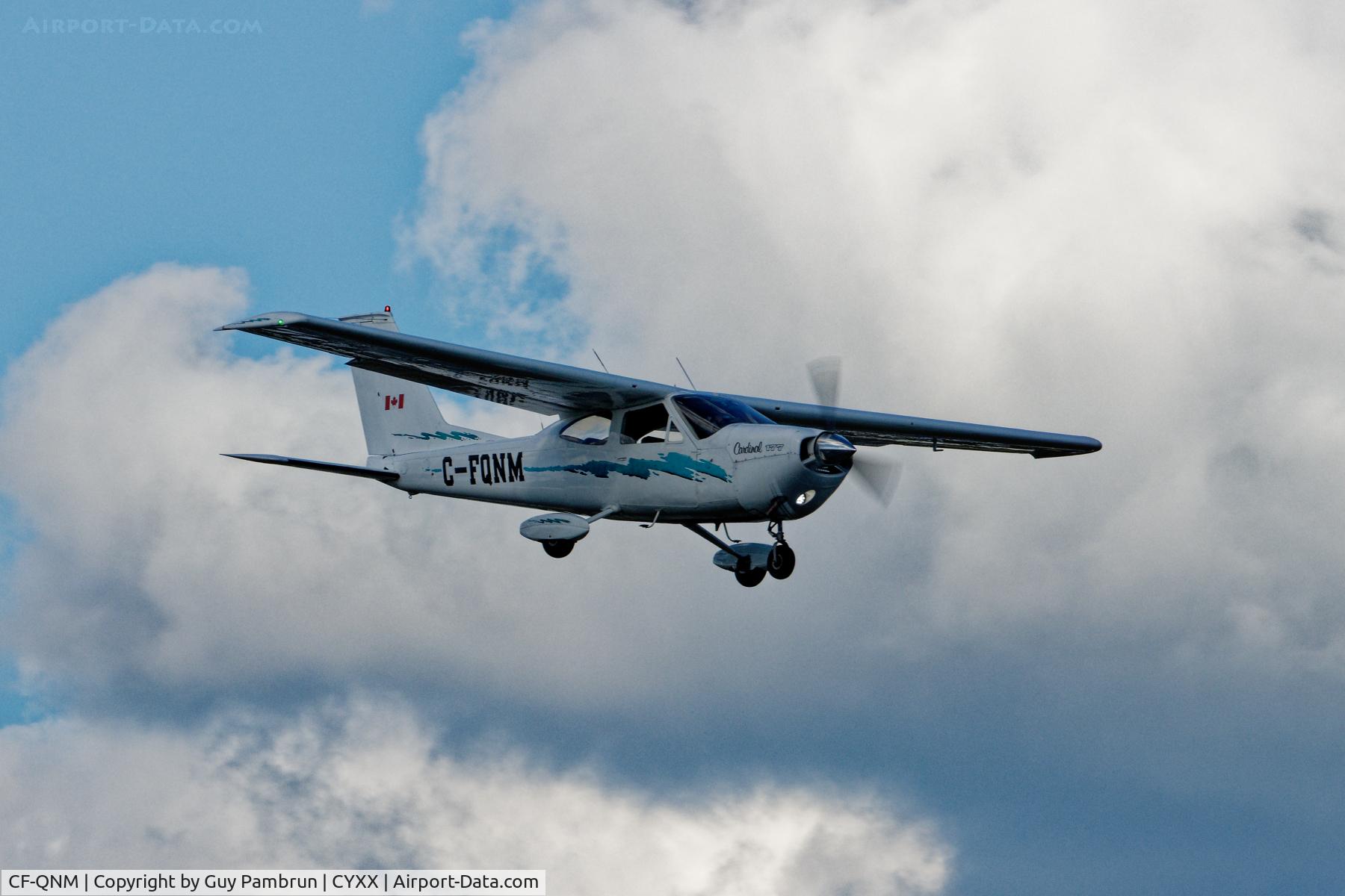 CF-QNM, 1972 Cessna 177B Cardinal C/N 17701714, Landing on 19
