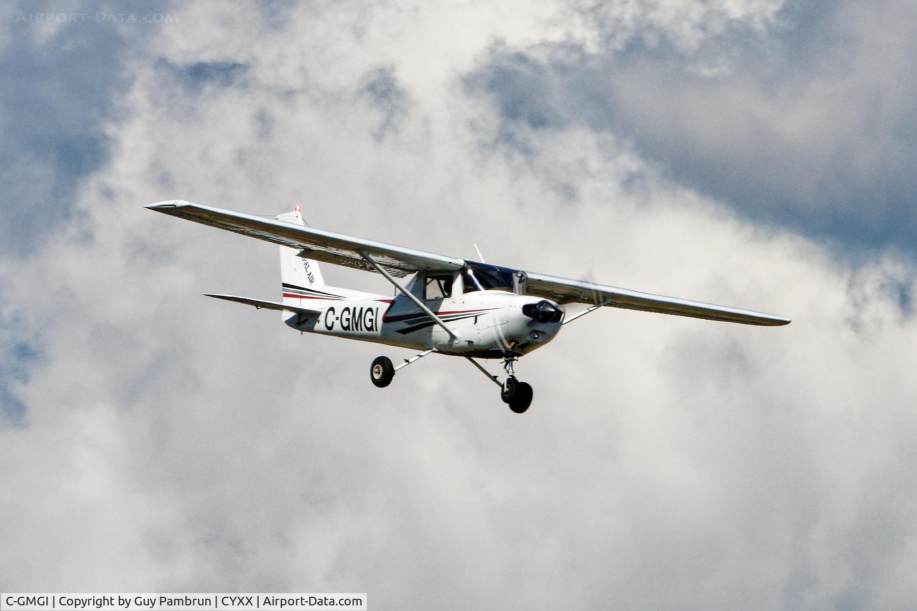 C-GMGI, 1979 Cessna 152 C/N 15282557, Landing on 19