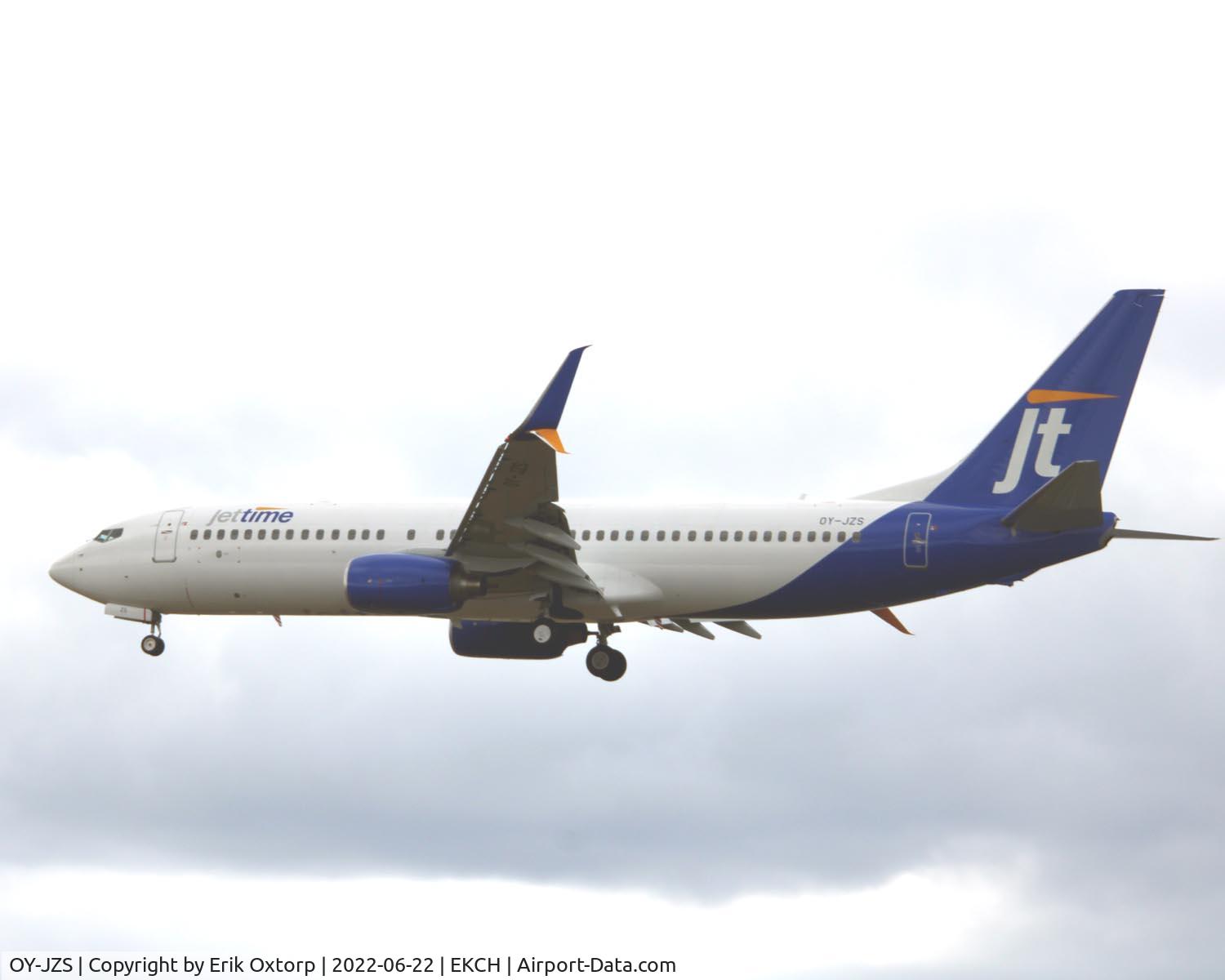 OY-JZS, 2007 Boeing 737-8K5 C/N 35100, OY-JZS delivery flight from DUS. Landing rw 22L