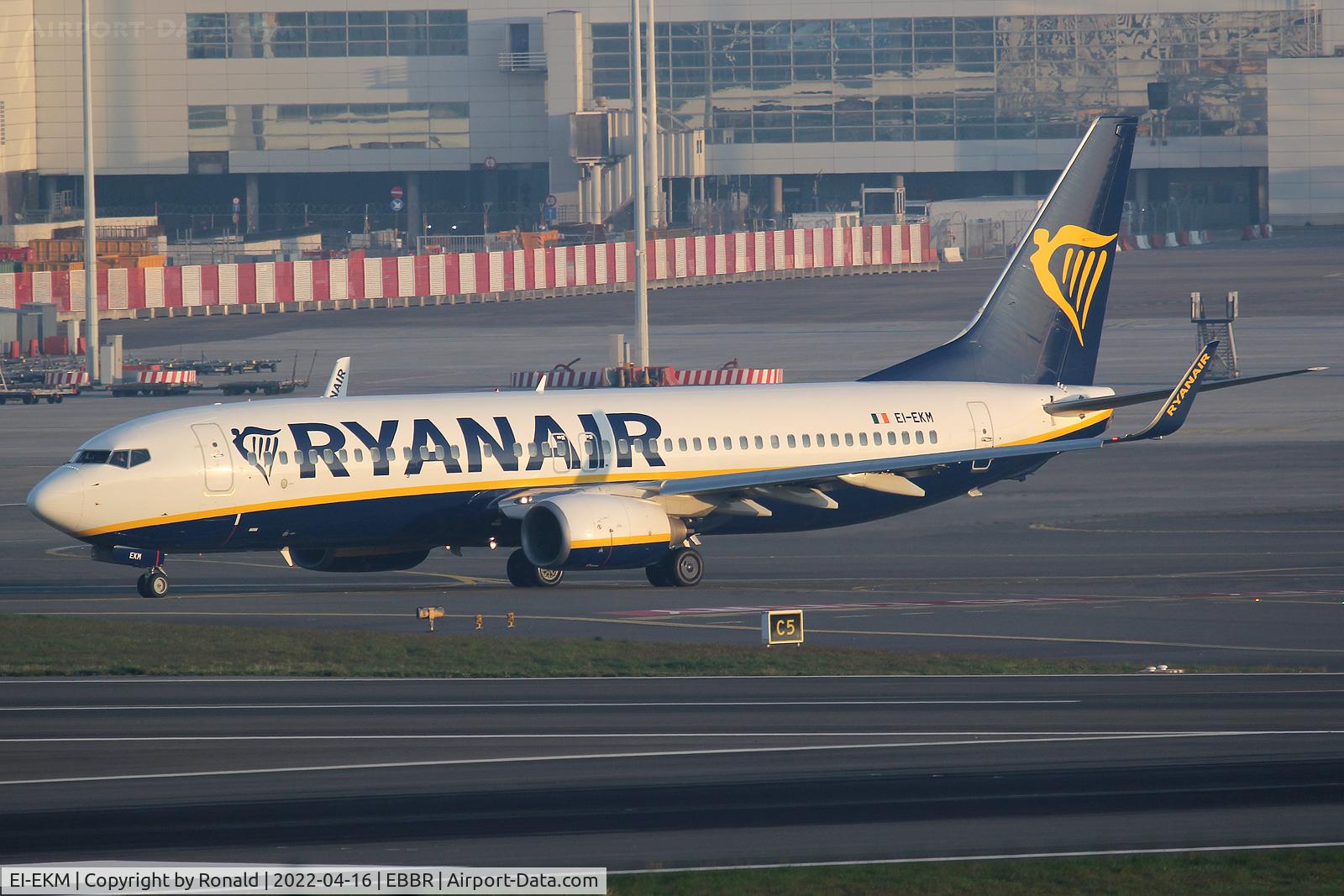 EI-EKM, 2010 Boeing 737-8AS C/N 38499, at bru