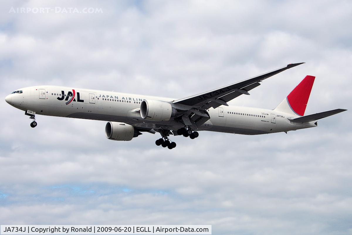 JA734J, 2005 Boeing 777-346/ER C/N 32433, at lhr