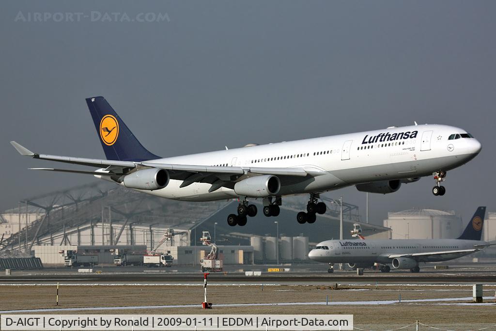 D-AIGT, 1999 Airbus A340-313 C/N 304, at muc