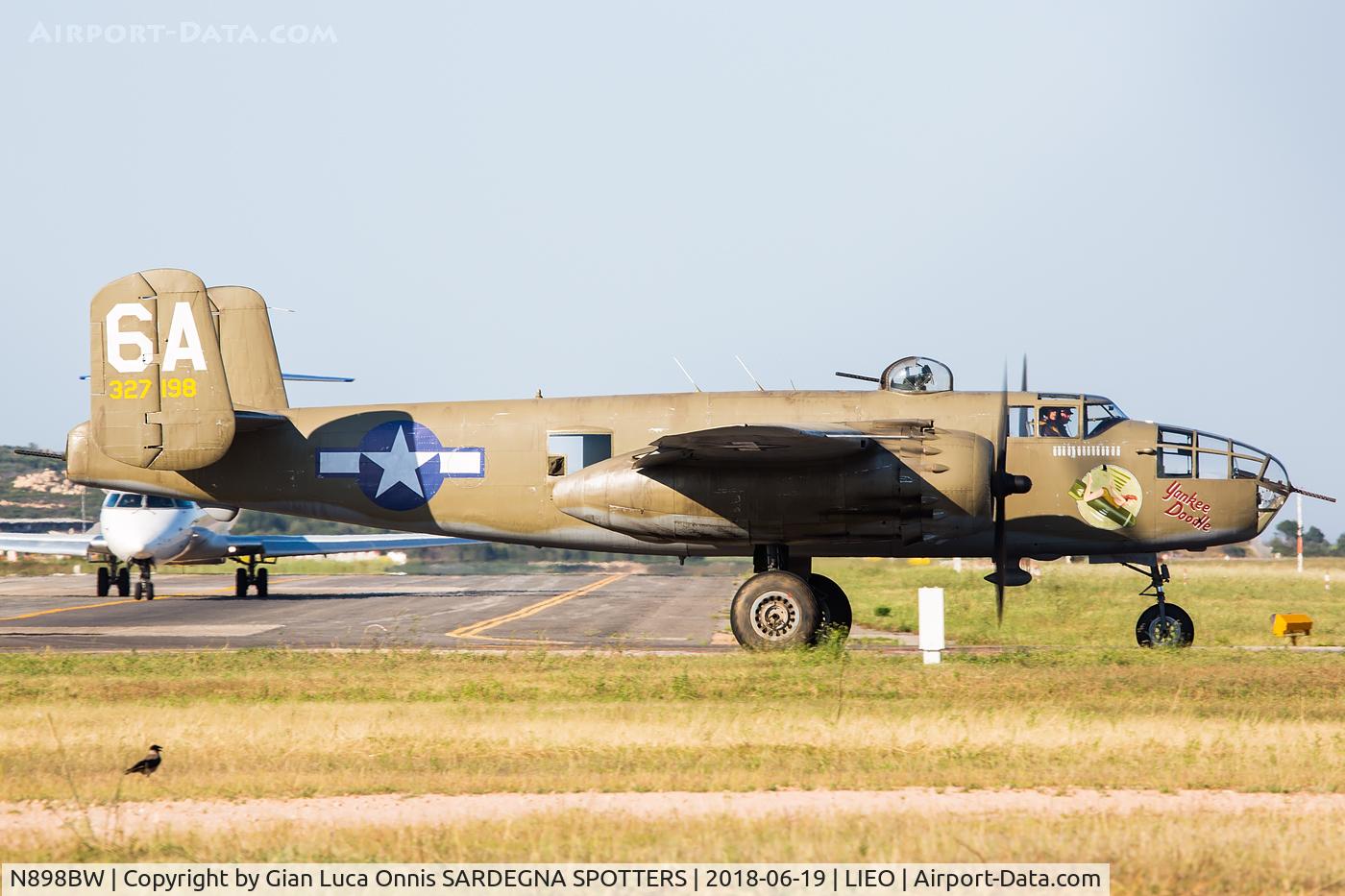 N898BW, 1945 North American TB-25N Mitchell C/N 108-47749 (45-8898), SET CINEMA 