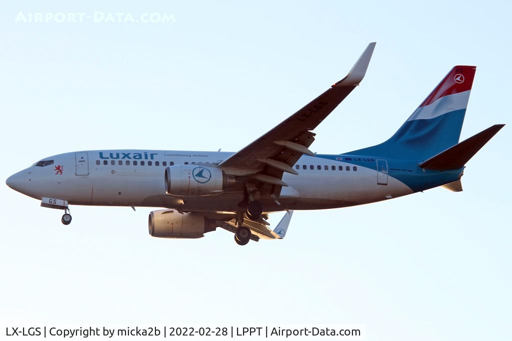 LX-LGS, 2005 Boeing 737-7C9 C/N 33956, Landing