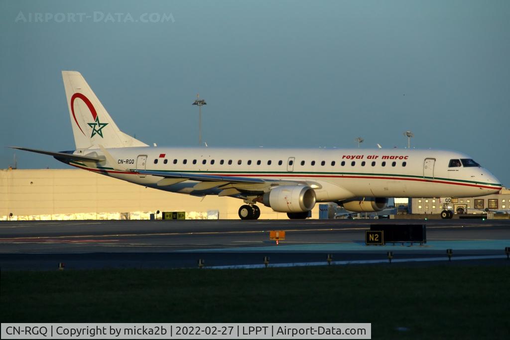 CN-RGQ, 2014 Embraer 190AR (ERJ-190-100IGW) C/N 19000682, Taxiing
