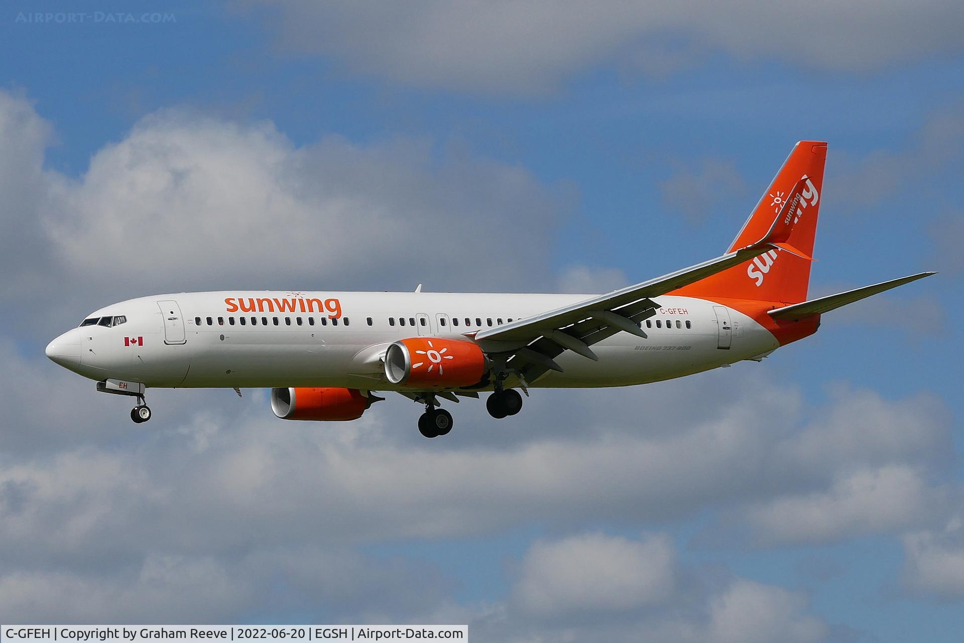 C-GFEH, 2015 Boeing 737-8GS C/N 41608, Landing at Norwich.