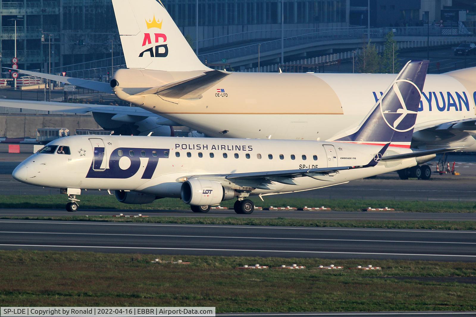 SP-LDE, 2004 Embraer 170ST (ERJ-170-100ST) C/N 17000029, at bru
