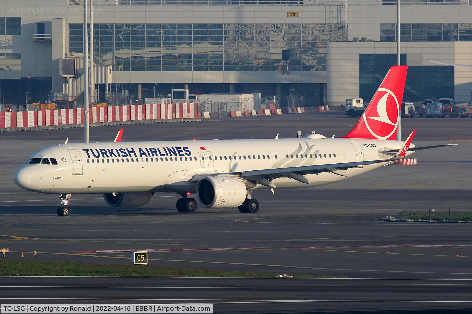 TC-LSG, 2019 Airbus A321-271NX C/N 8794, at bru