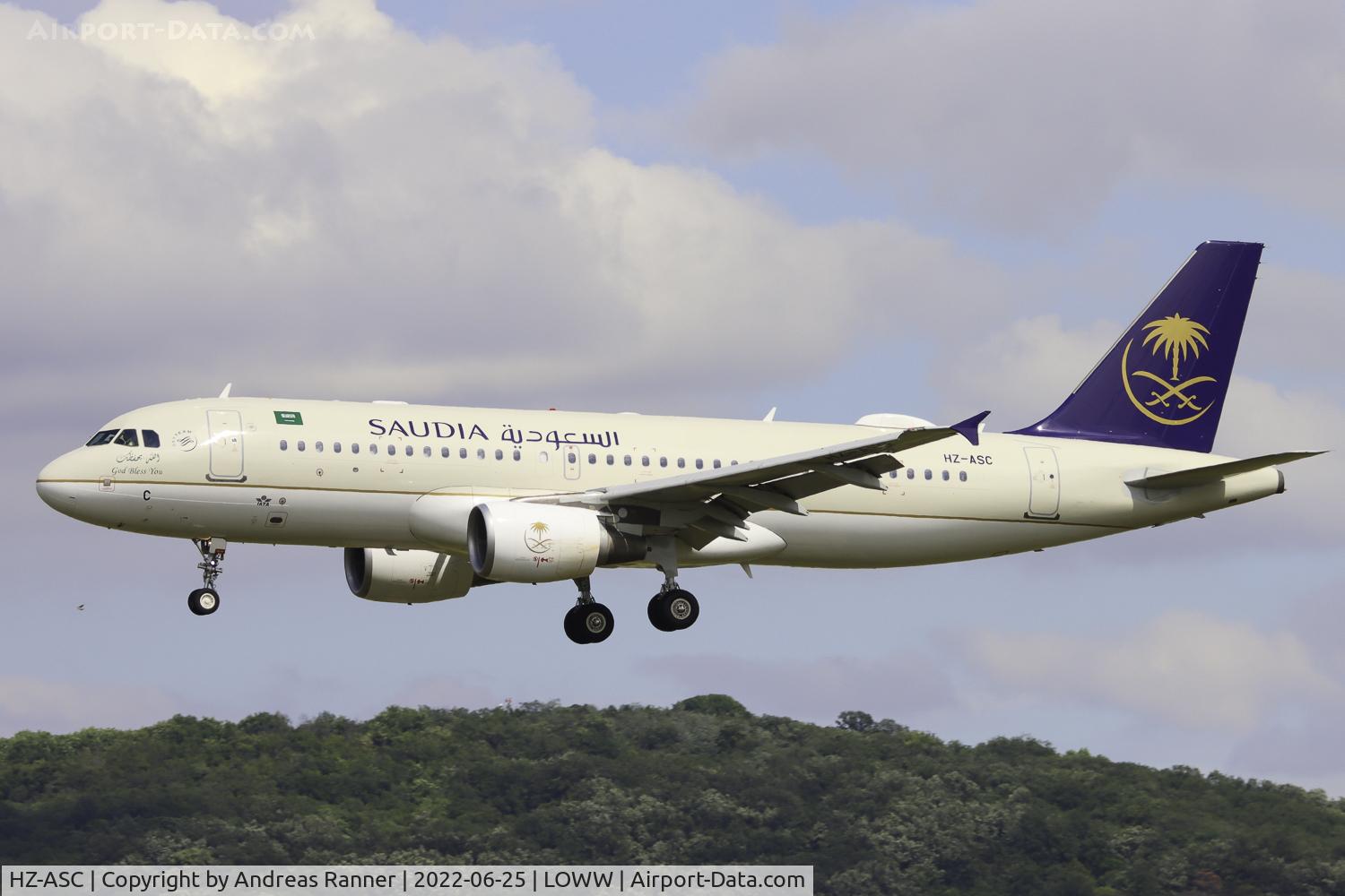 HZ-ASC, 2010 Airbus A320-214 C/N 4337, Saudia A320