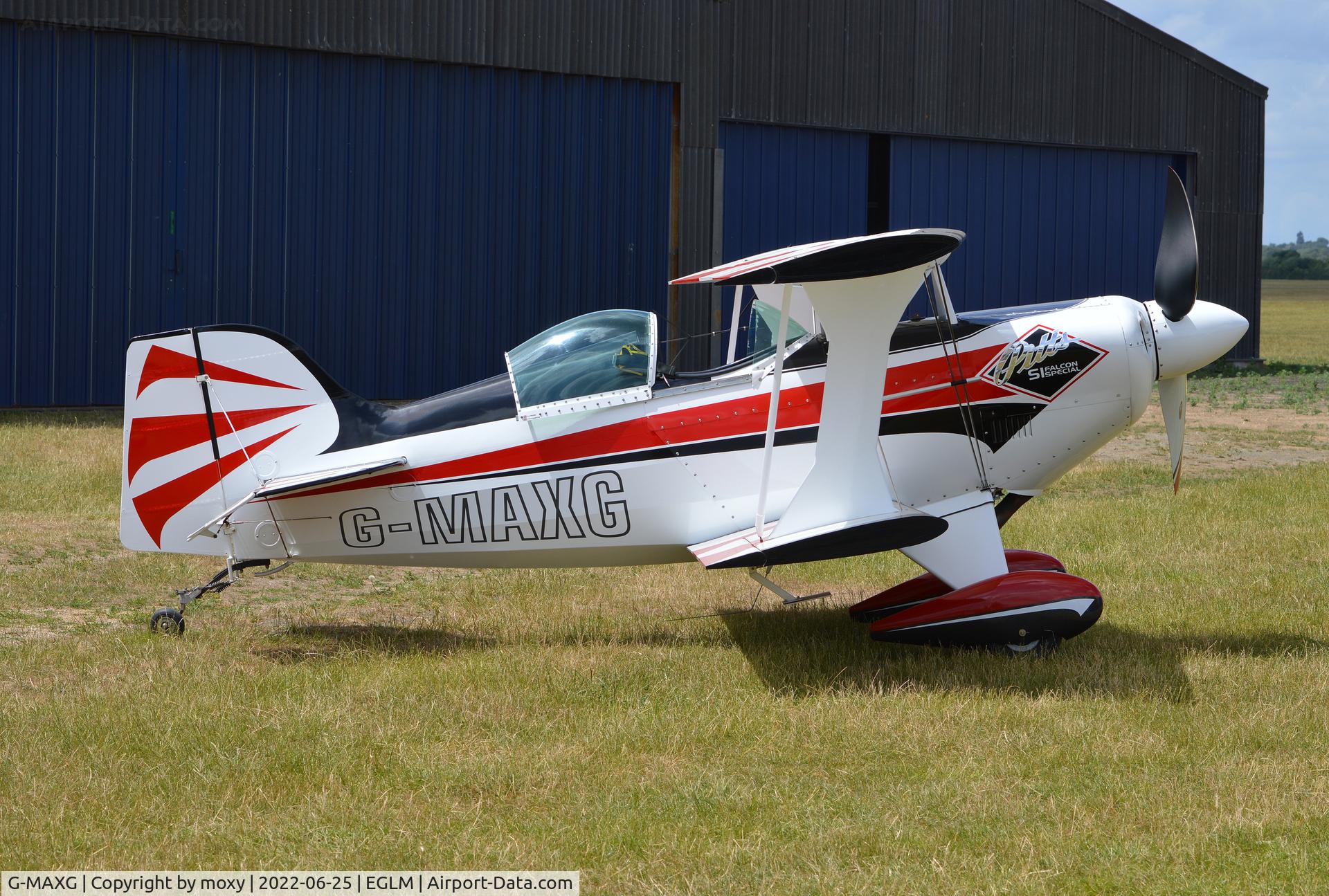 G-MAXG, 2001 Pitts S-1S Special C/N PFA 009-13233, Pitts S-1S at White Waltham in updated colour scheme.