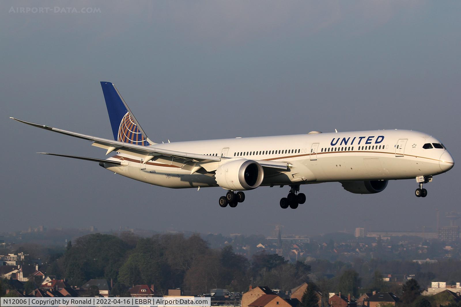 N12006, 2019 Boeing 787-10 Dreamliner C/N 60140, at bru