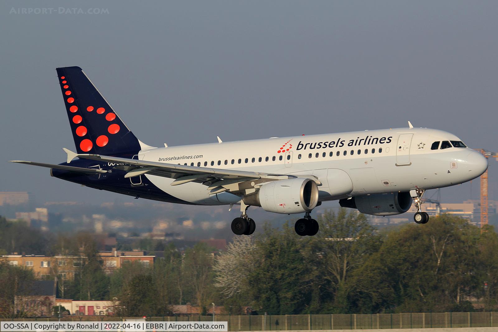 OO-SSA, 2005 Airbus A319-111 C/N 2392, at bru