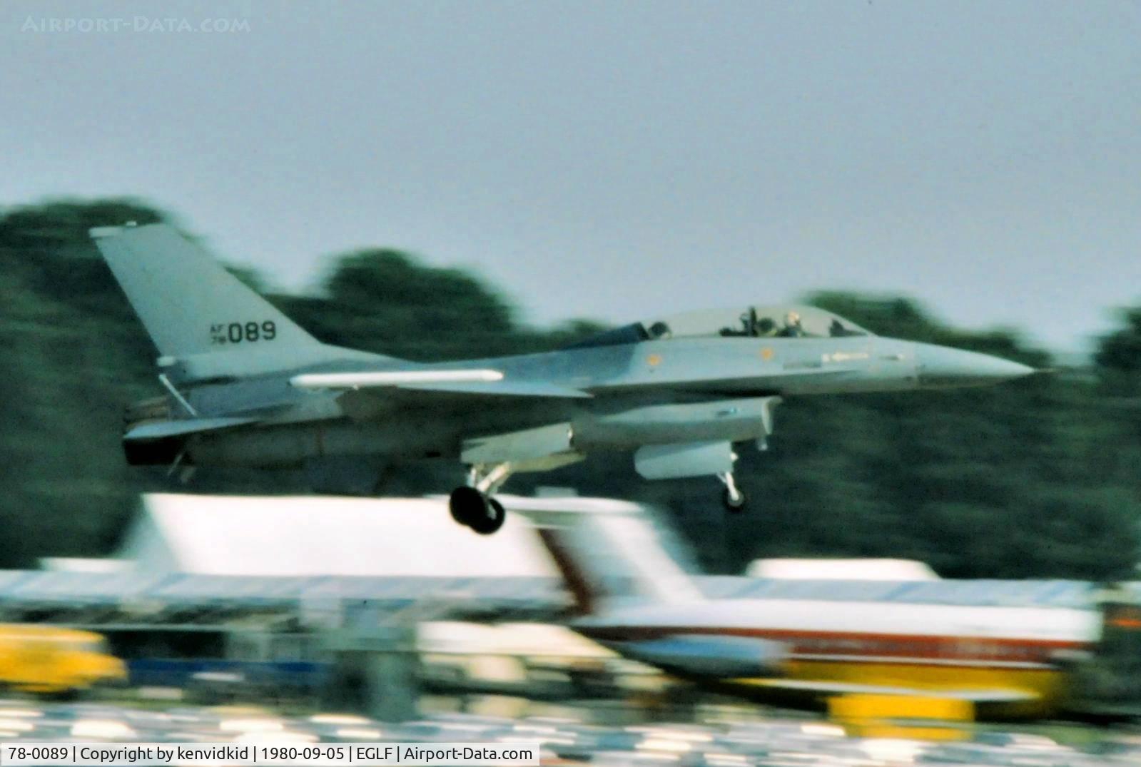 78-0089, General Dynamics F-16B Fighting Falcon C/N 62-15, At Farnborough International 1980.