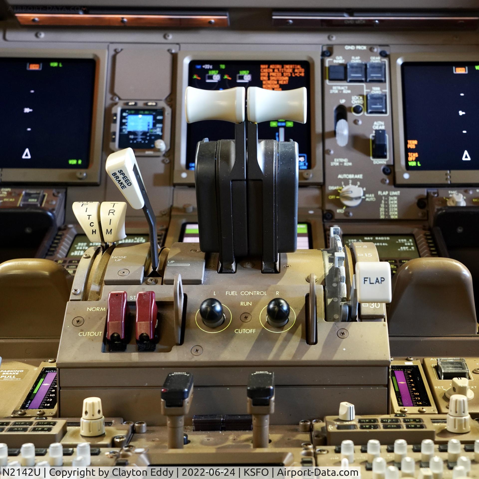 N2142U, 2017 Boeing 777-300/ER C/N 63722, Flightdeck. SFO 2022.