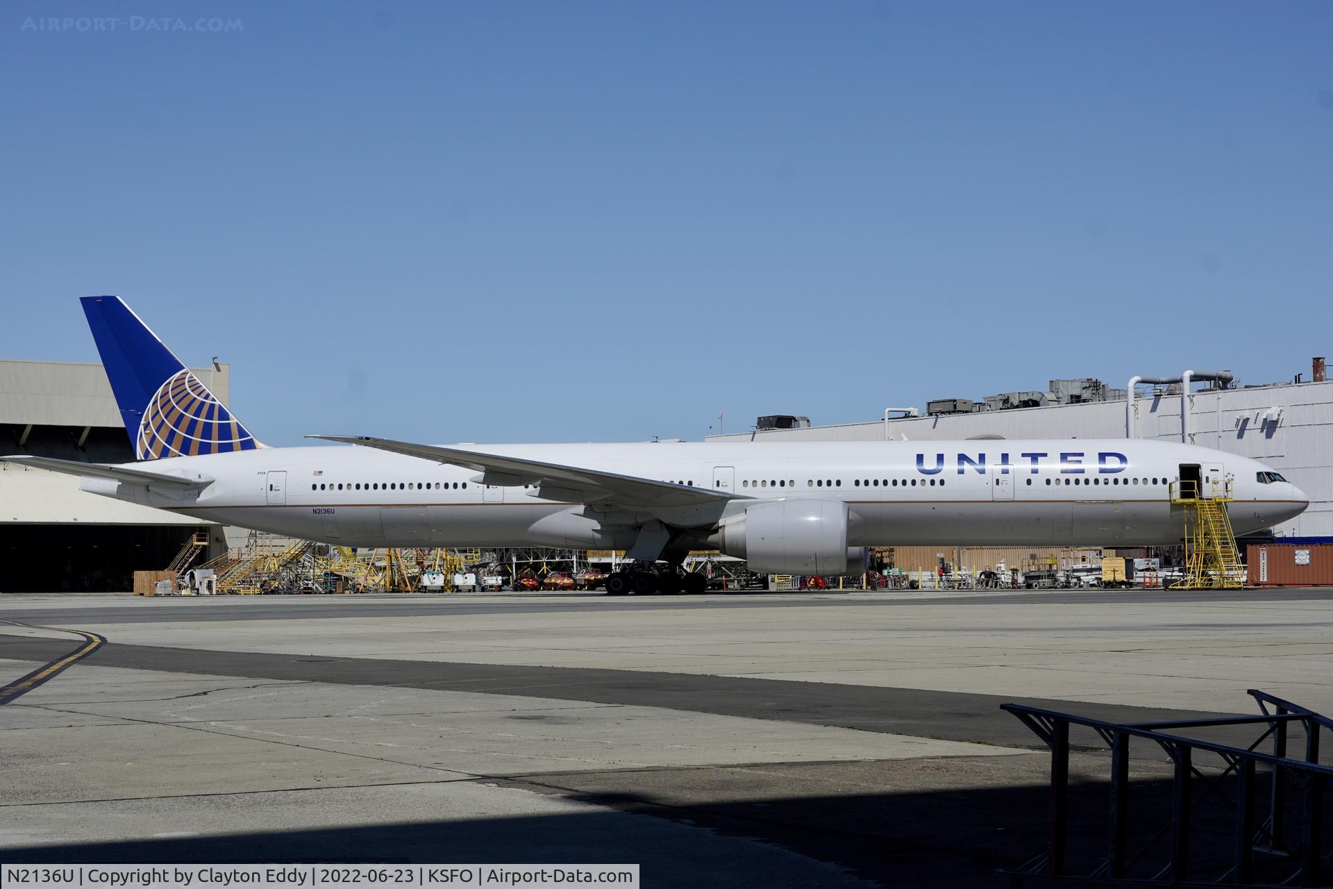 N2136U, 2017 Boeing 777-300/ER C/N 62648, SFO 2022.