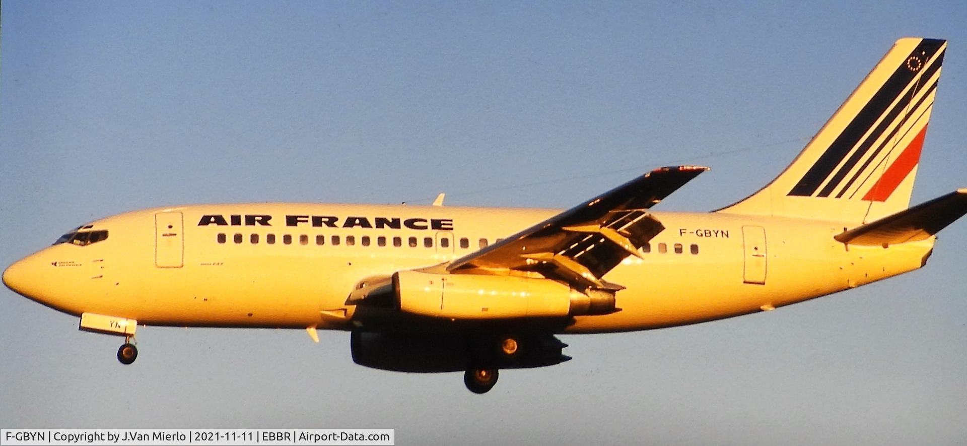 F-GBYN, 1986 Boeing 737-228 C/N 23503, Slide scan