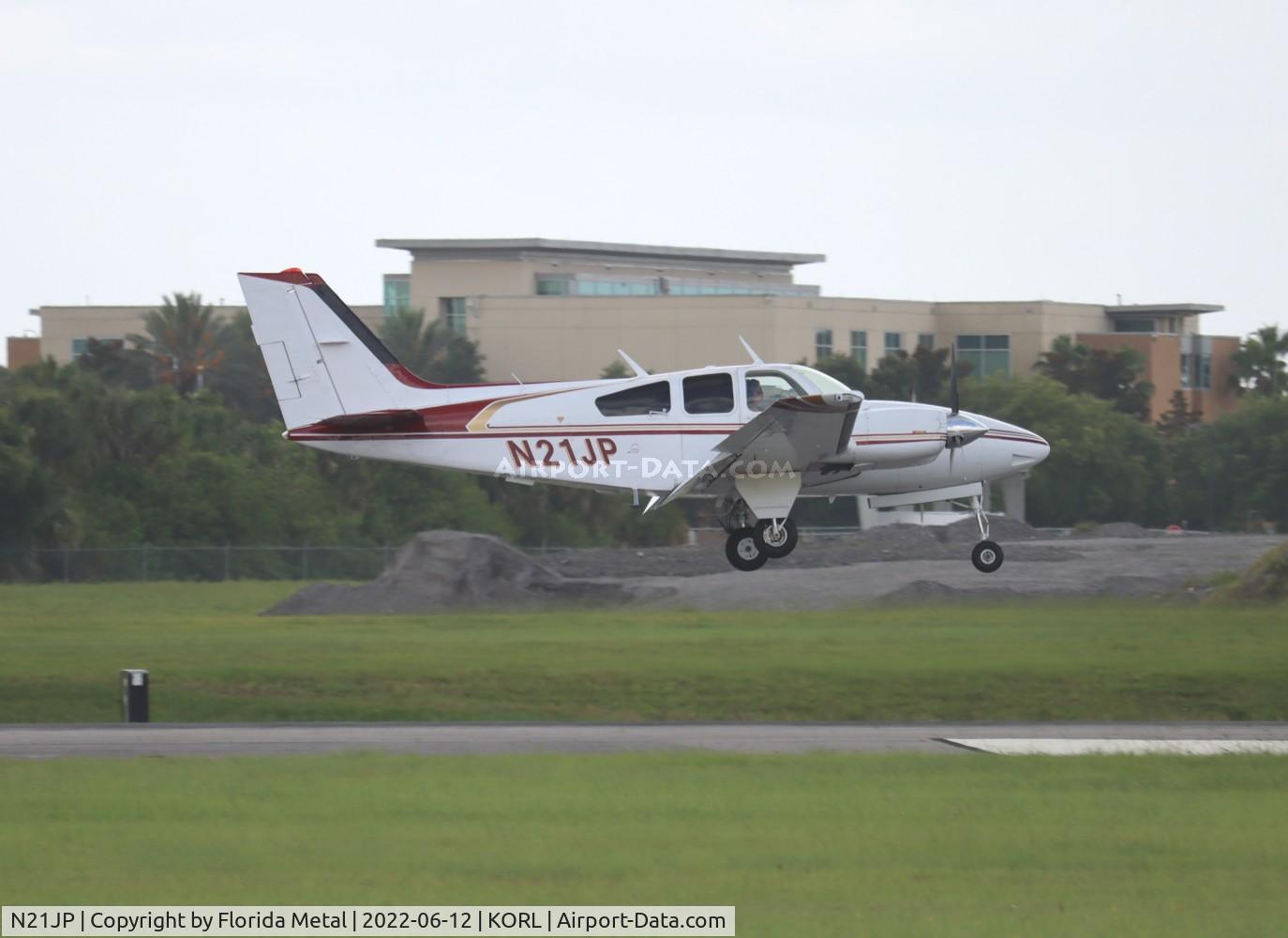N21JP, 1977 Beech E-55 Baron C/N TE-1092, ORL 2022
