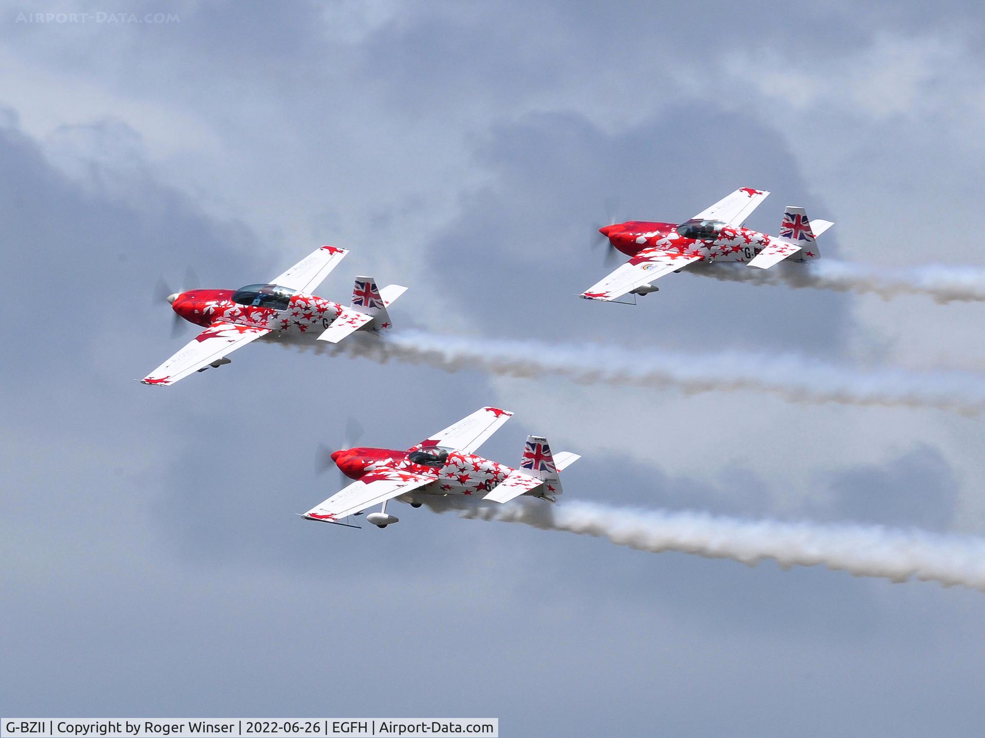 G-BZII, 1999 Extra EA-300L C/N 119, Leading G-EXIL and G-EXTR of the Global Stars Display Team  to display at the Weston Air Festival.