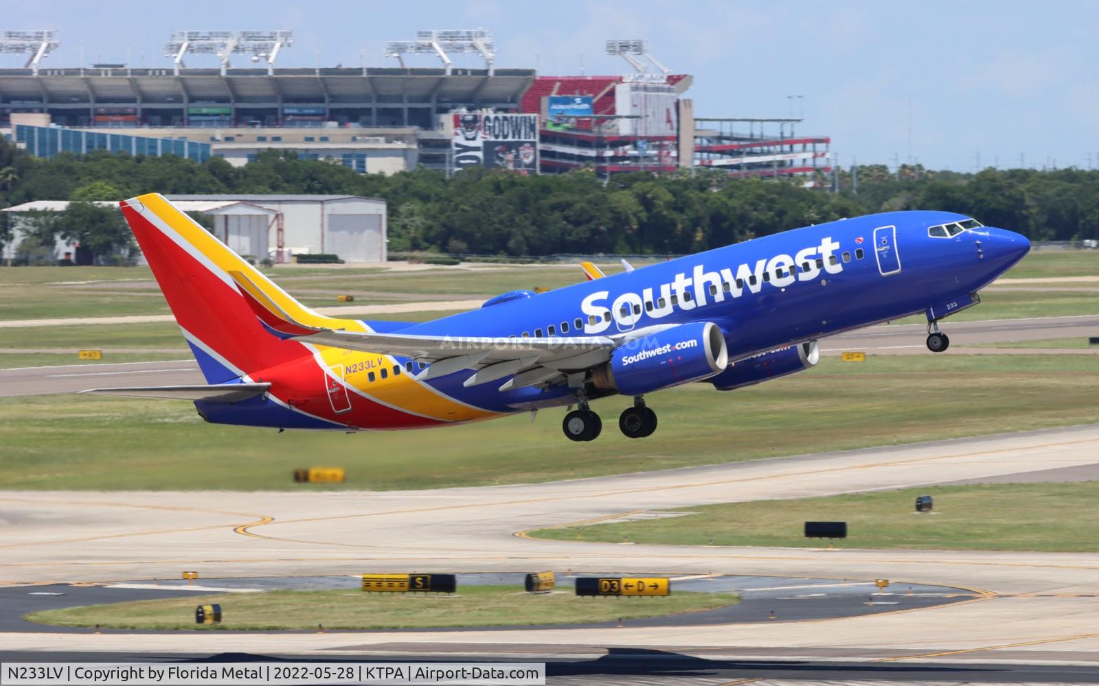 N233LV, 2006 Boeing 737-7H4 C/N 32501, TPA 2022