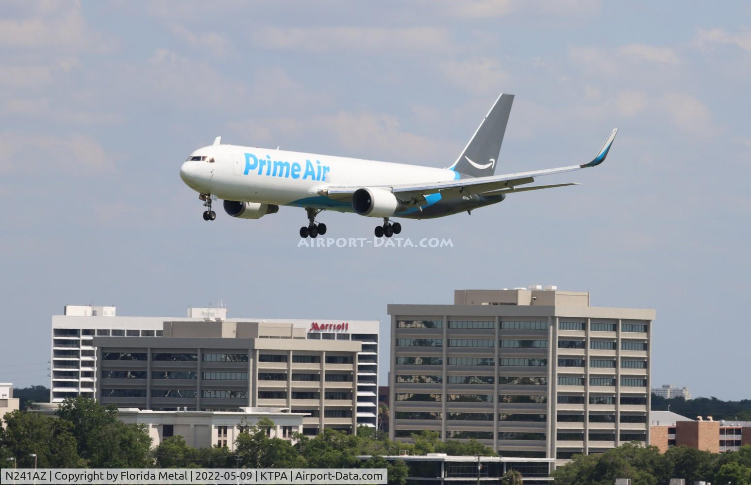 N241AZ, 1995 Boeing 767-323 C/N 27451, TPA 2022