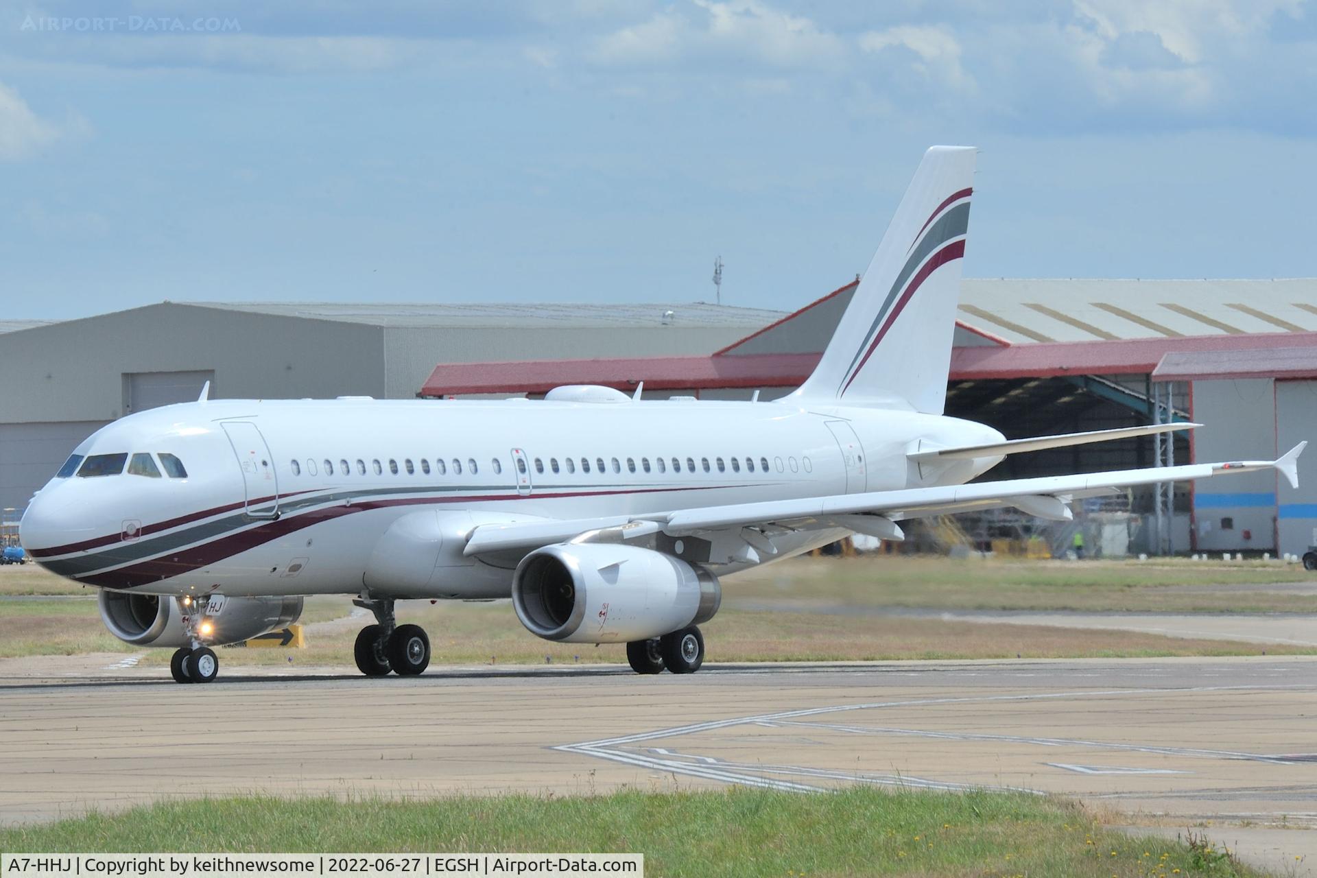 A7-HHJ, 2000 Airbus A319-133XCJ C/N 1335, Leaving Norwich following paintwork.
