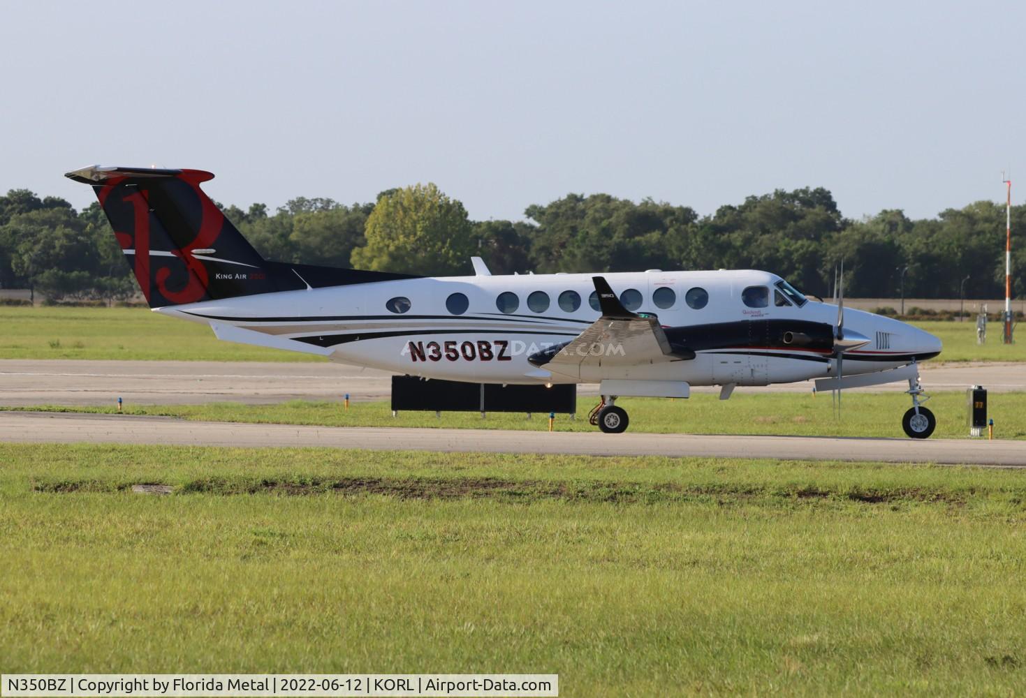 N350BZ, 2011 Hawker Beechcraft 350i King Air (B300) C/N FL-771, KingAir 350