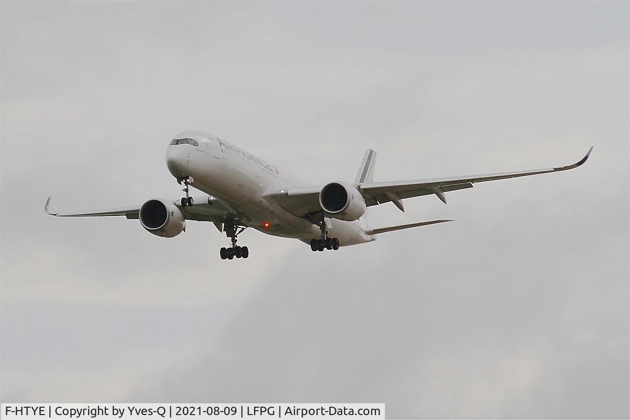 F-HTYE, 2020 Airbus A350-941 C/N 407, Airbus A350-941, Short approach rwy 26L, Roissy Charles De Gaulle airport (LFPG-CDG)
