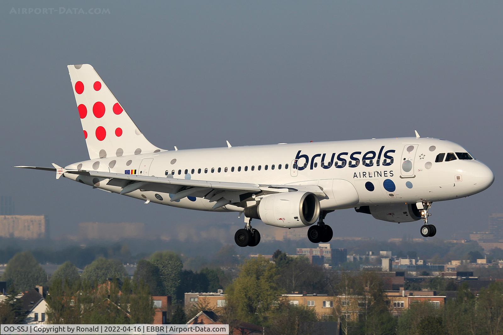 OO-SSJ, 2002 Airbus A319-111 C/N 1759, at bru