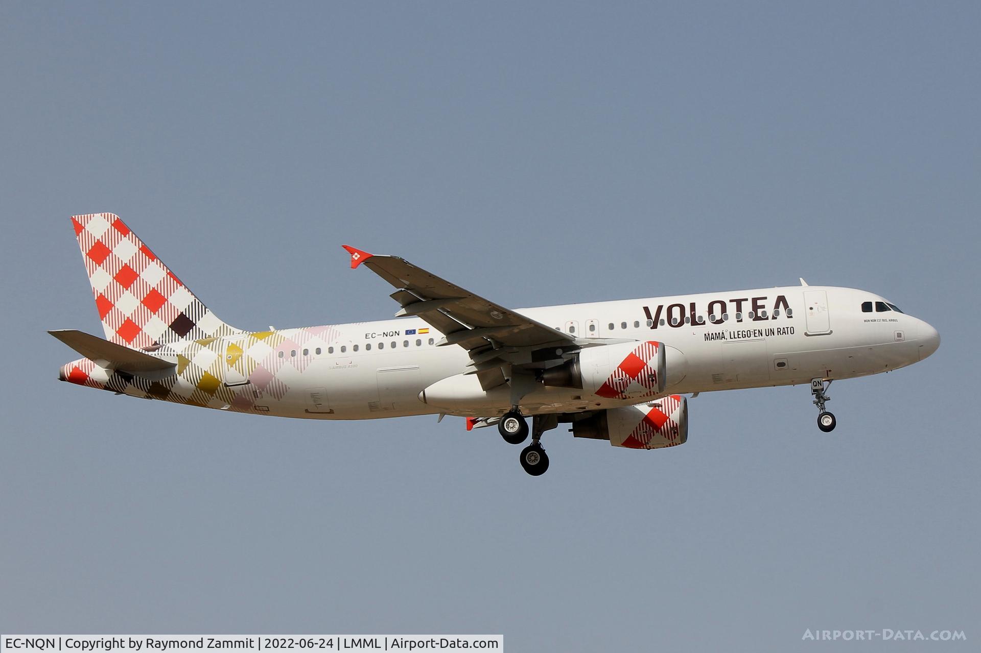 EC-NQN, 2011 Airbus A320-214 C/N 4675, A320 EC-NQN Volotea